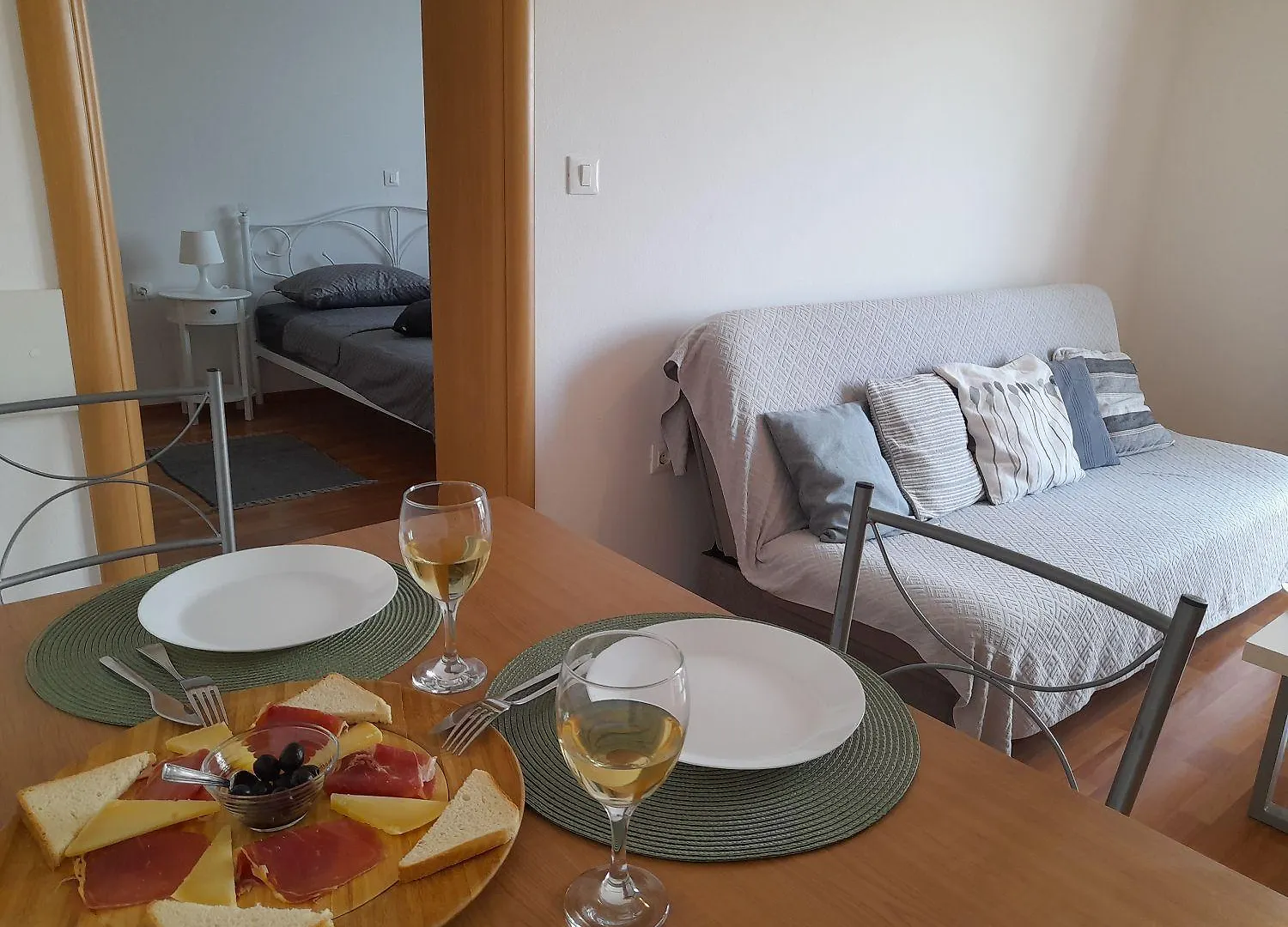 Bezauberndes Apartment In Rovinj Nur 500 Meter Zum Strand Mit Privatem Balkon